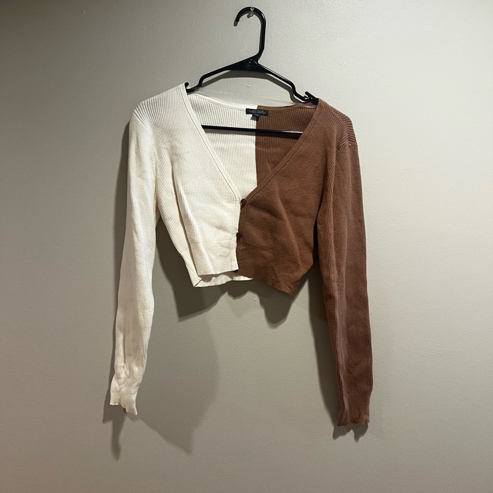 Wild Fable Cream and Brown V-Neck Sweater